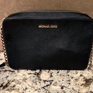 Michael kors cross body bag